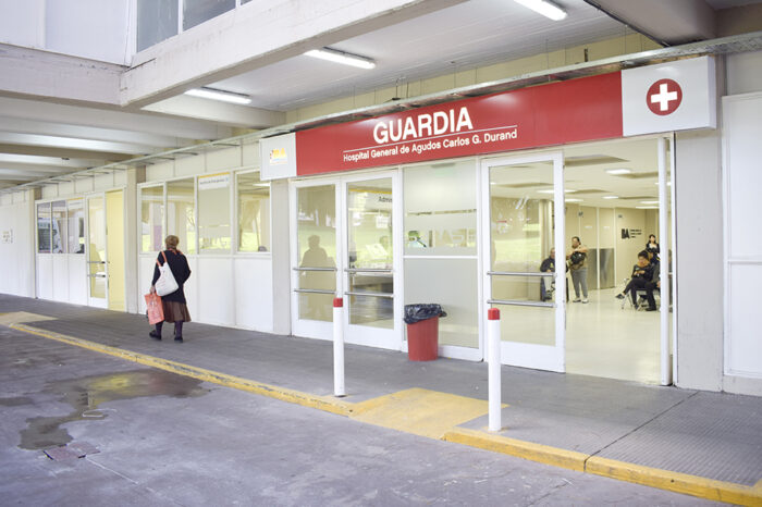 Temor, cansancio e incertidumbre entre los trabajadores del Hospital Durand: “Hay mucha preocupación por el rebrote”