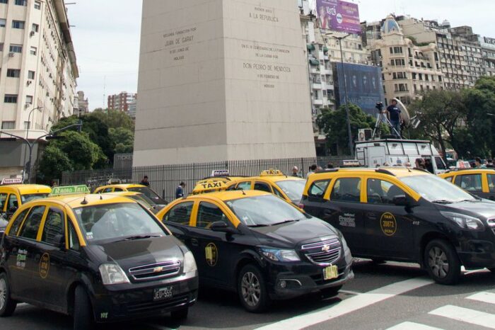 Aumentan los taxis en la Ciudad y luego los subtes, estacionamiento medido y VTV