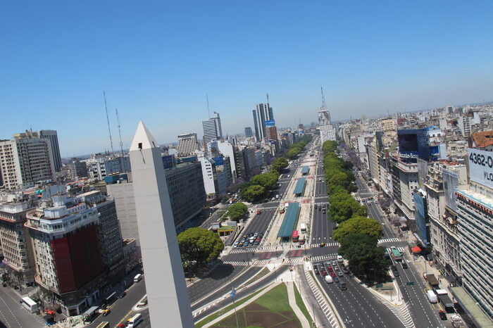 Refuerzan los controles en el transporte público y se amplían los lugares para estacionar