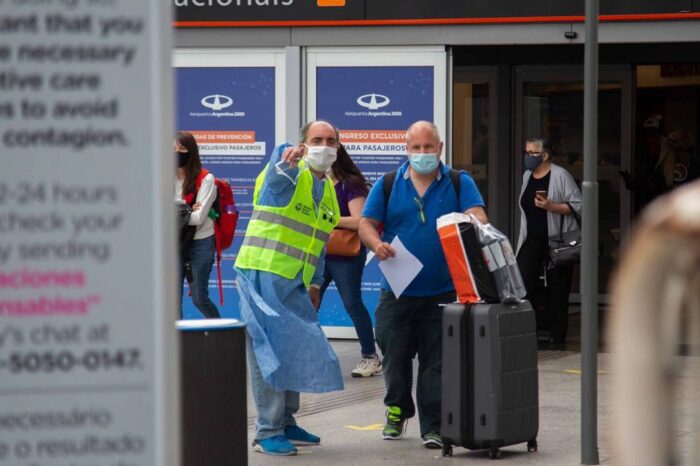 Inspección de Migraciones detectó que un 40% de las personas procedentes del exterior no cumplen con la cuarentena obligatoria