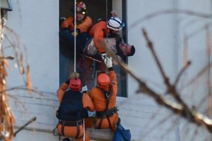 Denunció haber sido abusada por tres jóvenes y uno de ellos murió al intentar escapar