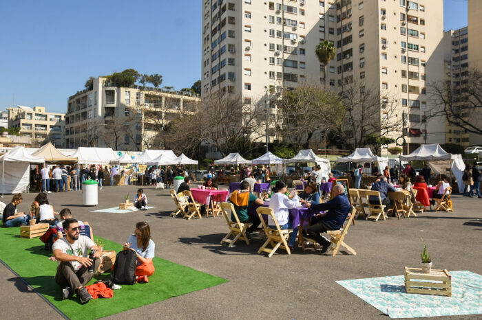 Llega la Feria Festiva al Mercado de Pulgas