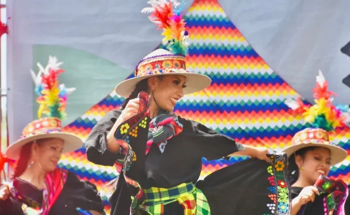 BA Celebra Bolivia, encuentro gastronómico y cultural frente a Plaza de Mayo