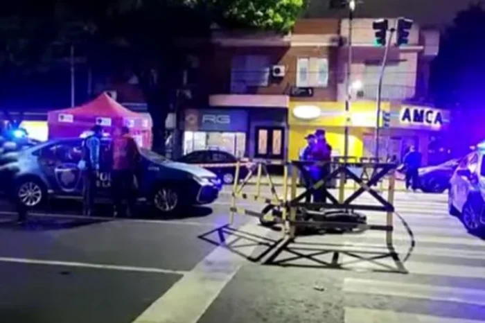 Accidente fatal en Colegiales: un motociclista murió tras ser atropellado por un camión de residuos