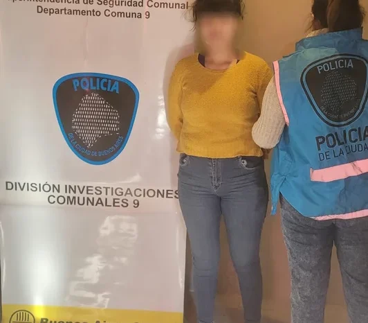 Detienen a una Viuda Negra acusada de drogar y robarle a su víctima de 60 años