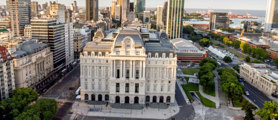 Piden que la estación Leandro N. Alem de la Línea B de subtes también se llame Palacio Libertad